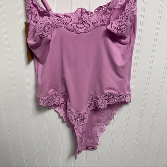 Skims Fits Everybody Lace Cami Bodysuit Petal XS NWT - Picture 6 of 10